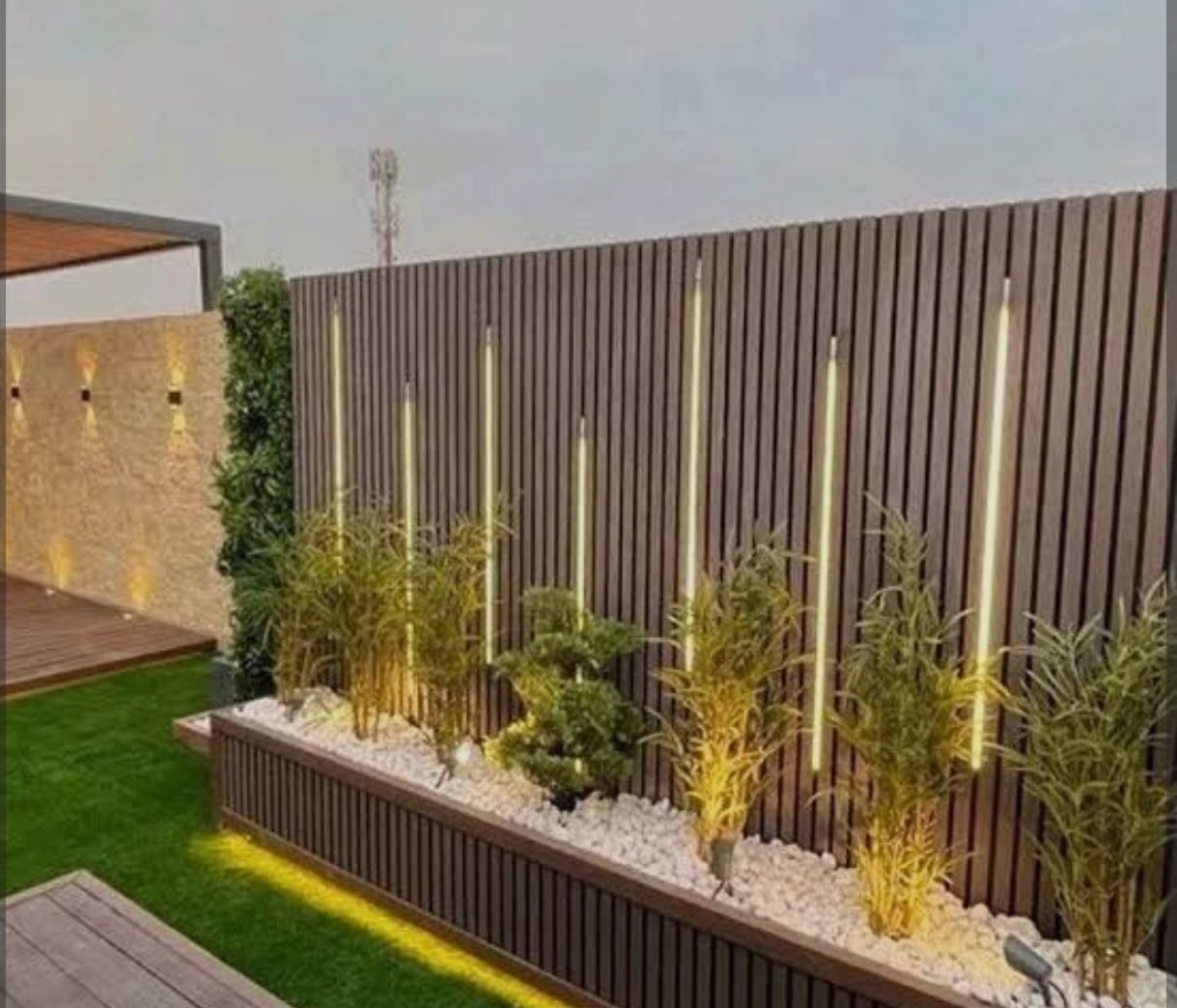 تركيب بديل الخشب بجدة ومكة وكافة المملكة | ديكورات واجهات وجدران بأسعار منافسة ضمان 7 سنوات 2026 فني بديل خشب 2026