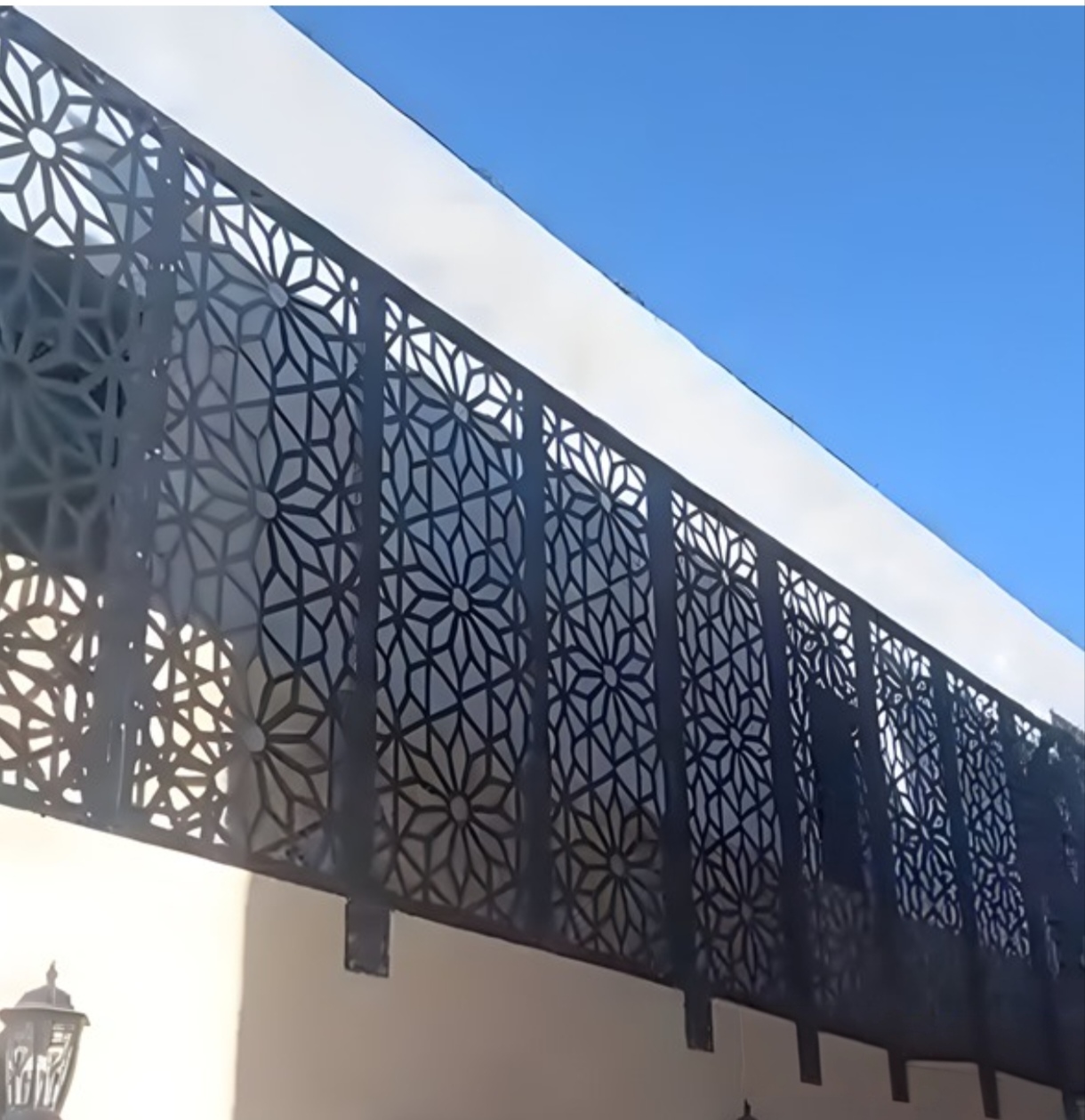 تركيب سواتر جدة | جميع أنواع سواتر ألأحواش و ألأسطح بخصومات 2026 سواتر حديد ليزر مزخرف فخمة بجدة