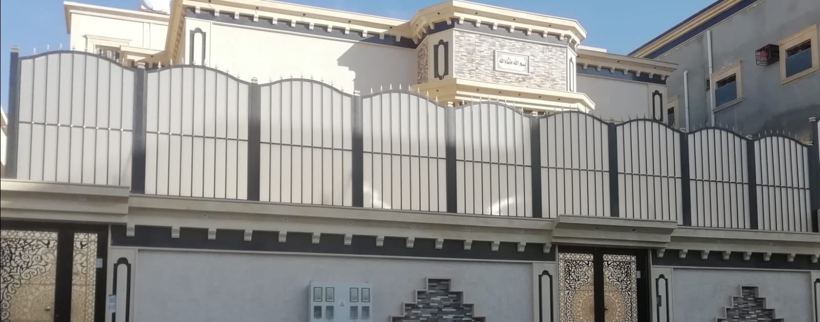 تركيب سواتر جدة | جميع أنواع سواتر ألأحواش و ألأسطح بخصومات 2026 سواتر لكسان شفافة ولؤلؤية بجدة بولي كربونيت